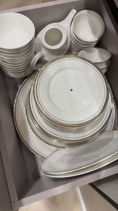 Продам сервиз на 12 персон