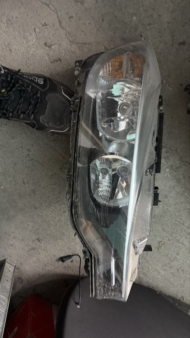 Ляв фар халогенен Ф30