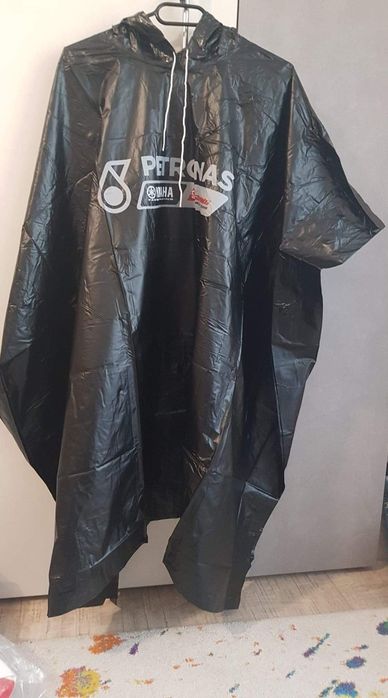 Pelerina de ploaie Honda și Suzuki oficiala