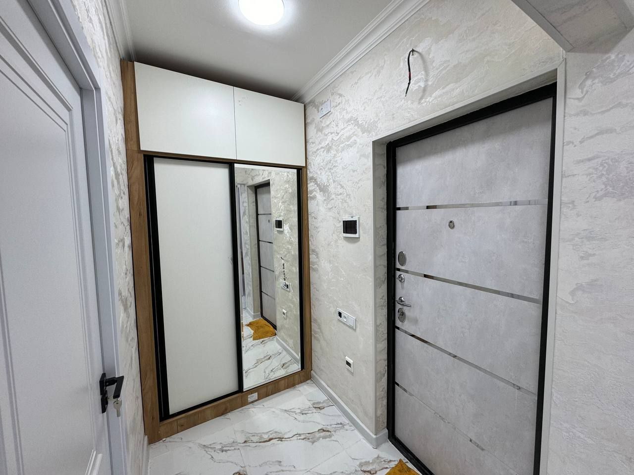Продается  2/3-комнатная квартира с улучшенной планировкой в Юнусабад