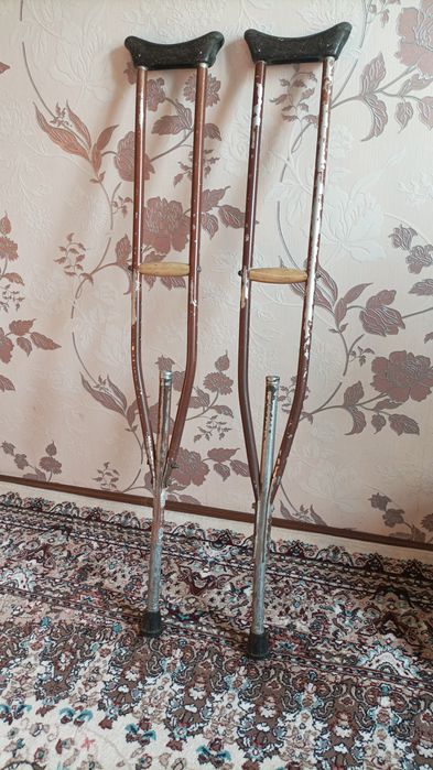 Костыли в Аренду 20 тысяч в неделю Култик таёк Ижарага Hassa bor