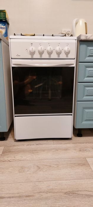 Продам газ плиту