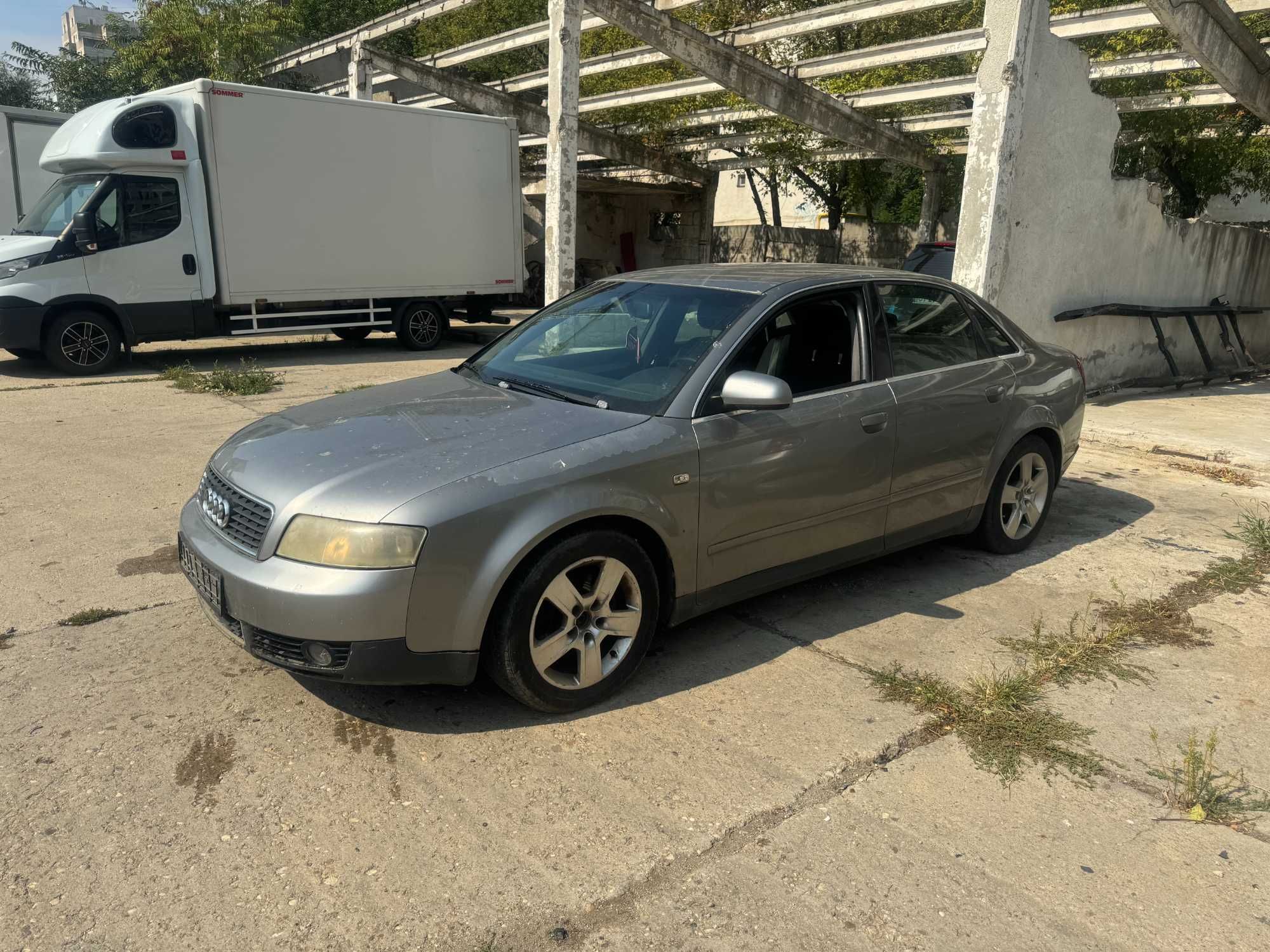 Dezmembrez Audi A4 B6 2002 sedan 1.9