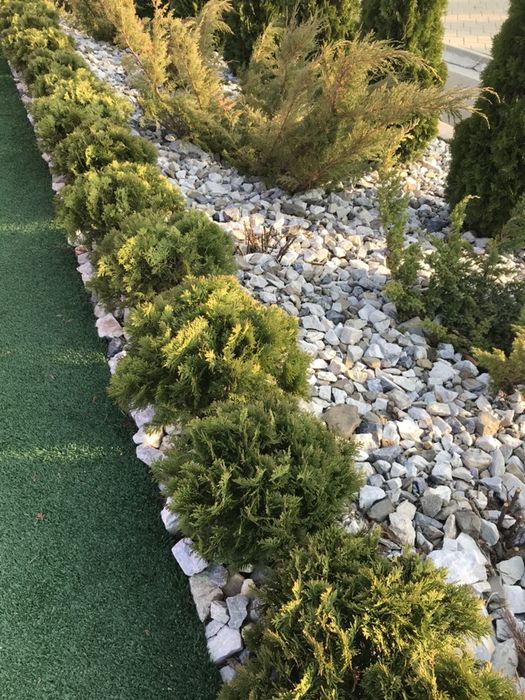 Piatra concasata  decorativa, ornamentala, pentru gard, pamant negru