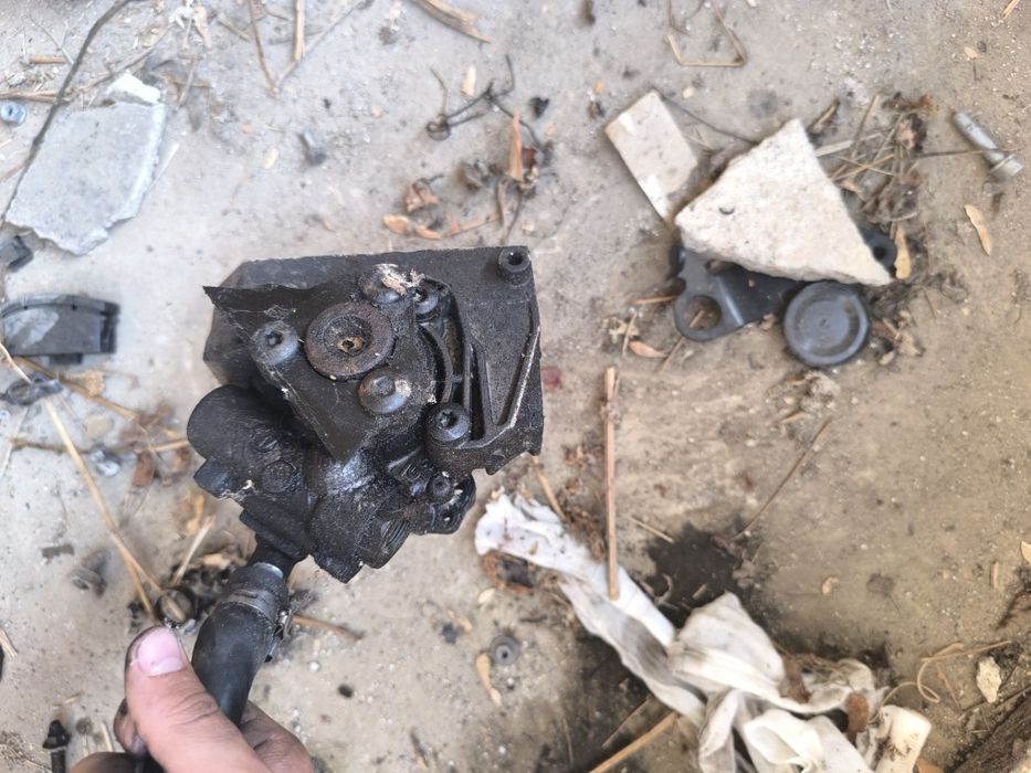 Хидравличен помпа Е90 320д е87 120д 163кс m47 bmw бмв 320d 120d e90 e8