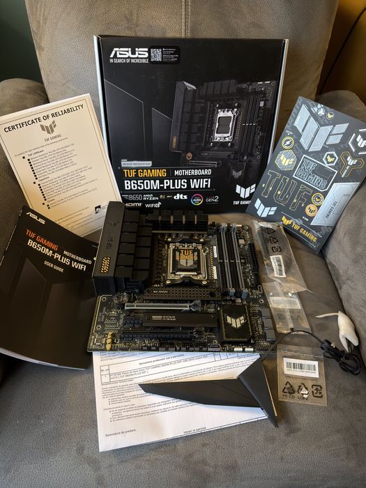 Placa de baza AM5 Asus B650M Plus Wi-Fi, Garantie 2027