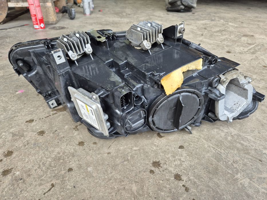 Far stanga bmw f10 nonfacelift an 2012 cod 1ZS 010 131-61/AF