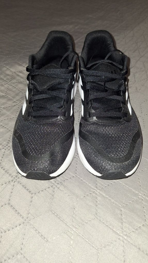 Маратонки адидас adidas