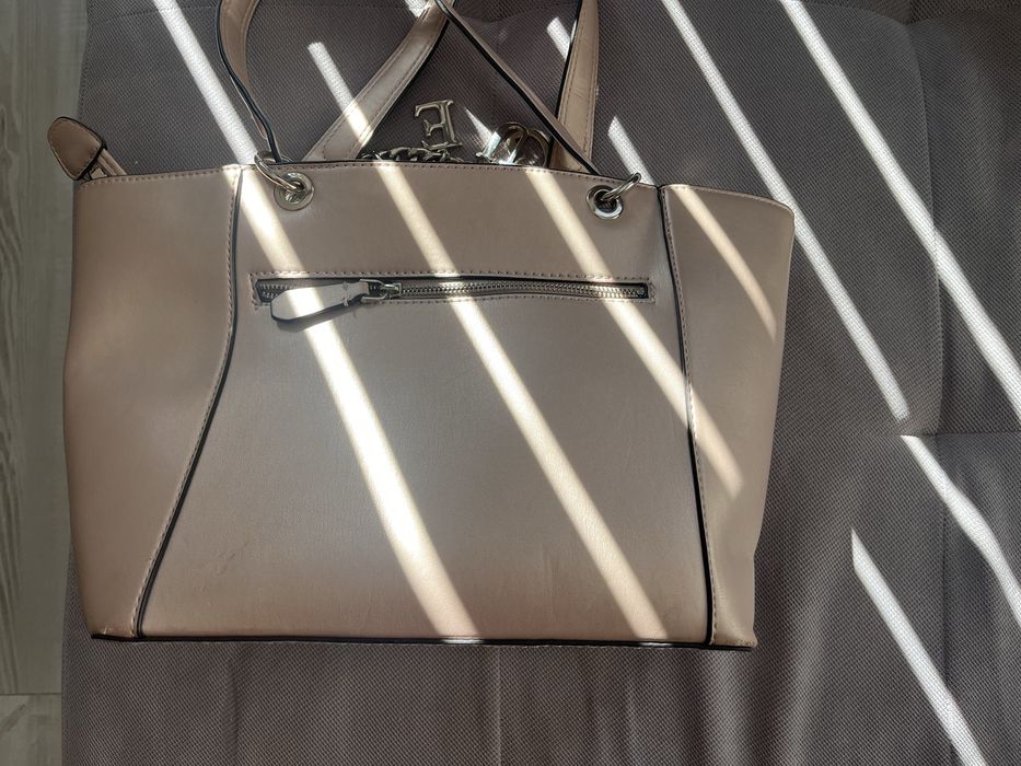 Чанта guess оригинална