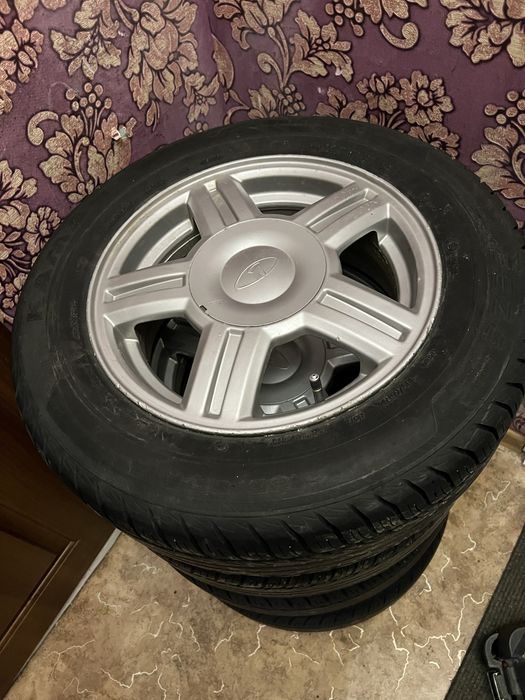 Продам торусы R14 с резиной вместе