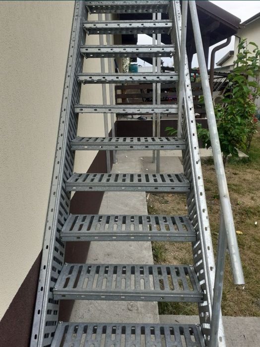 Scări metalice galvanizate la orice demisiune asiguram transport ori u