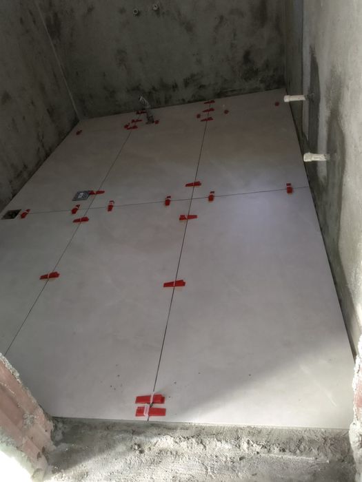 Montam faianță și gresie,parchet,zugraveli,vopsele decorative,etc.