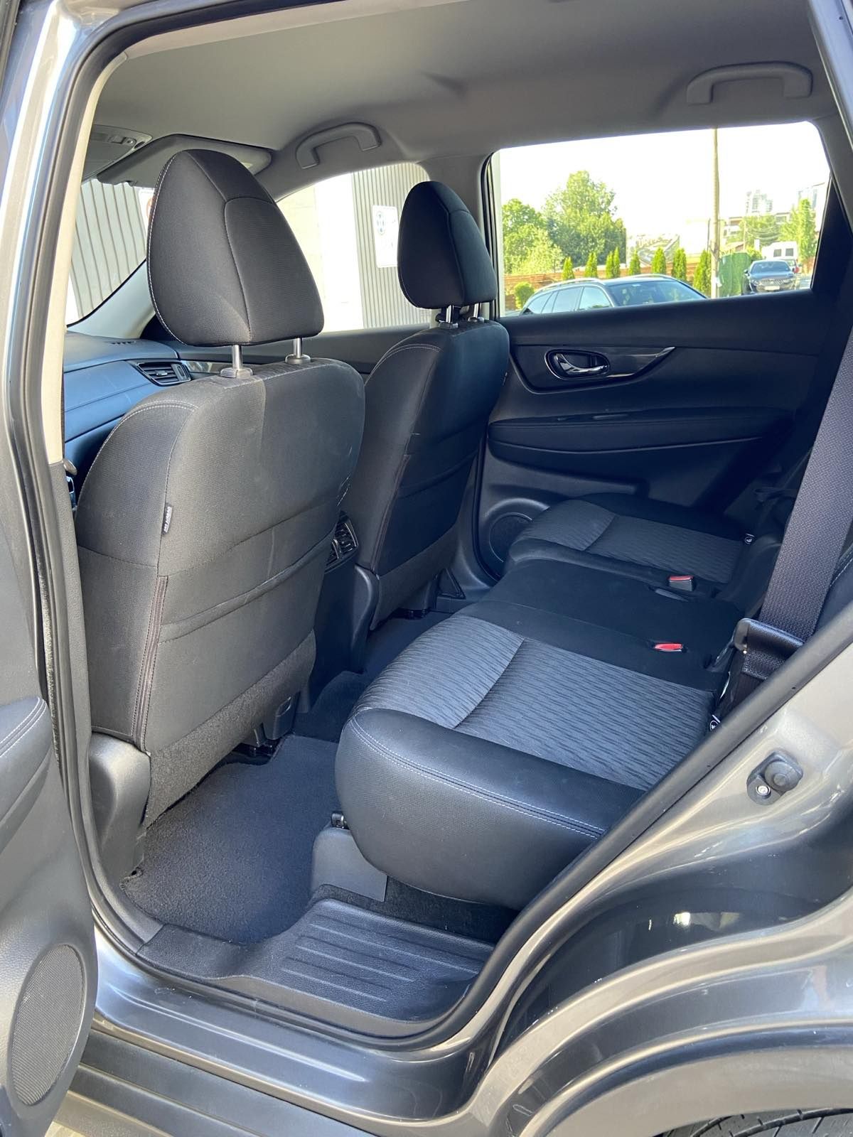 Nissan Rogue ( X-Traill ) ,2018