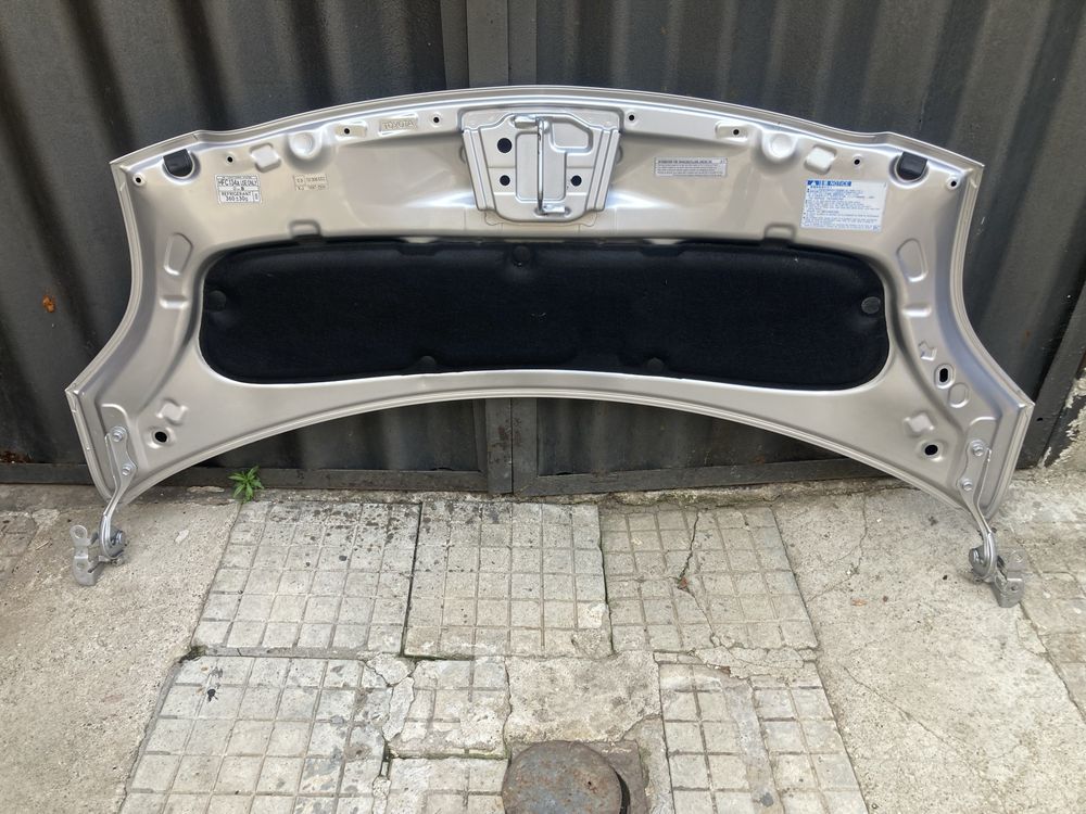 Преден капак с панти за тойота ярис/toyota yaris 09-11г