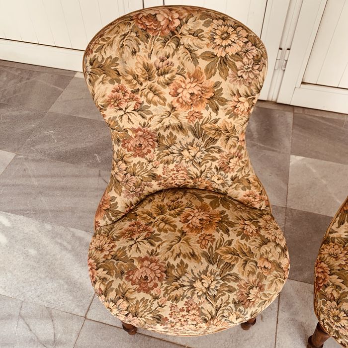 Два антикварни винтидж стола-дамски”парлор” стил