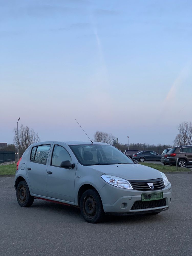 Dacia sandero 2009 1.4 benzina