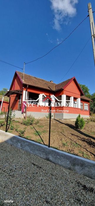 NECTORA IMOB-Casa Zona Podgoria cu 3 incaperi, 1700 mp teren,tip Conac