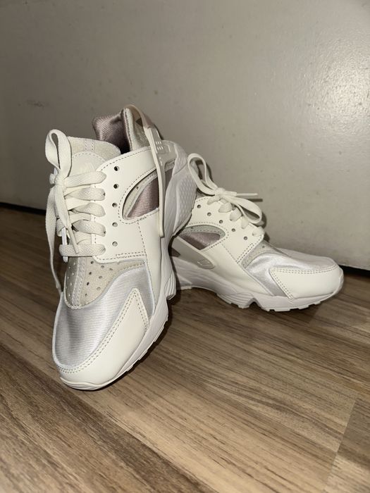 Nike Дамски маратонки 37номер Нови
