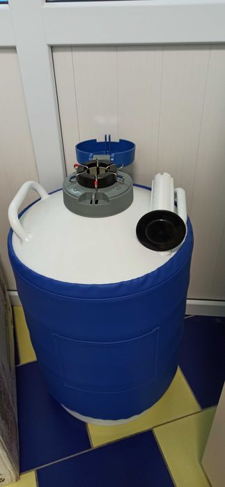 Продам сосуд Дьюара