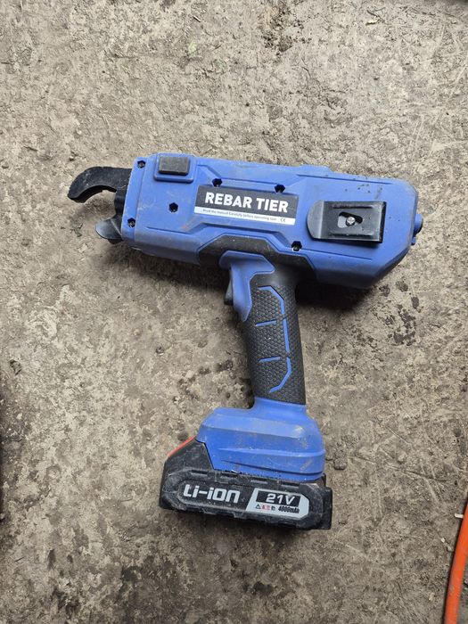 Pistol de legat fier urgent