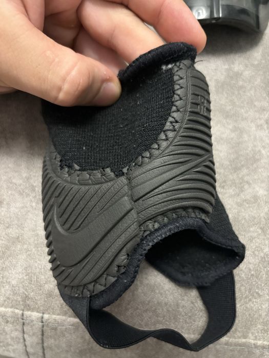 Футболни кори Nike с предпазители за глезен