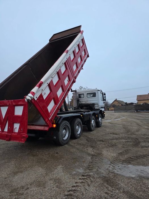 Mercedes Actros 8x4