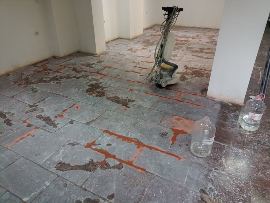 Шлайфане и полиране на захабени настилки