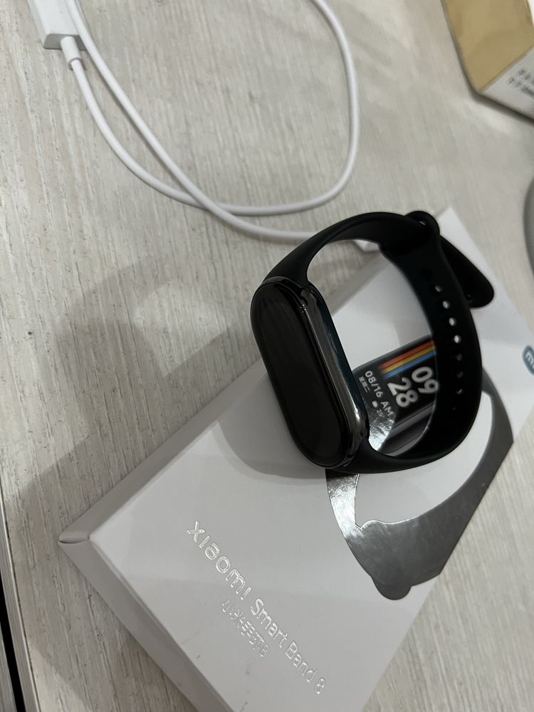 Mi Band 8 срочно продается