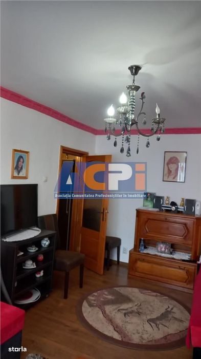 Vanzare apartament 2 camere decomandate