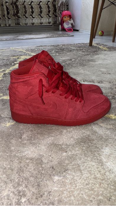 Jordan 1 red sueden