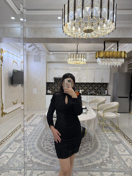 Продается платья новые