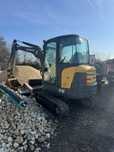 Inchiriez miniexcavator 3,5t transpor marfa 3,6,9m piatra nisip pamant