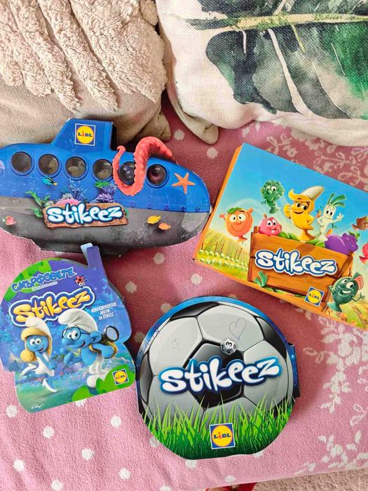 Комплекти на Lidl stikeez. стикита албуми
