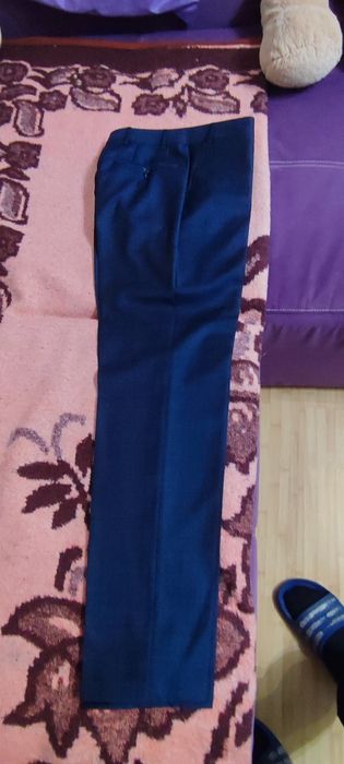 Vând costum haine "Canali"