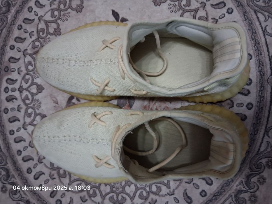 Adidas yezzy 350 v2 Cream номер 43 1/3 ( 27,5 см )