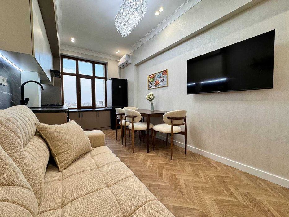 Сдается квартира с готовым ремонтом Саламатина 2-КОМ Имеется Парковка