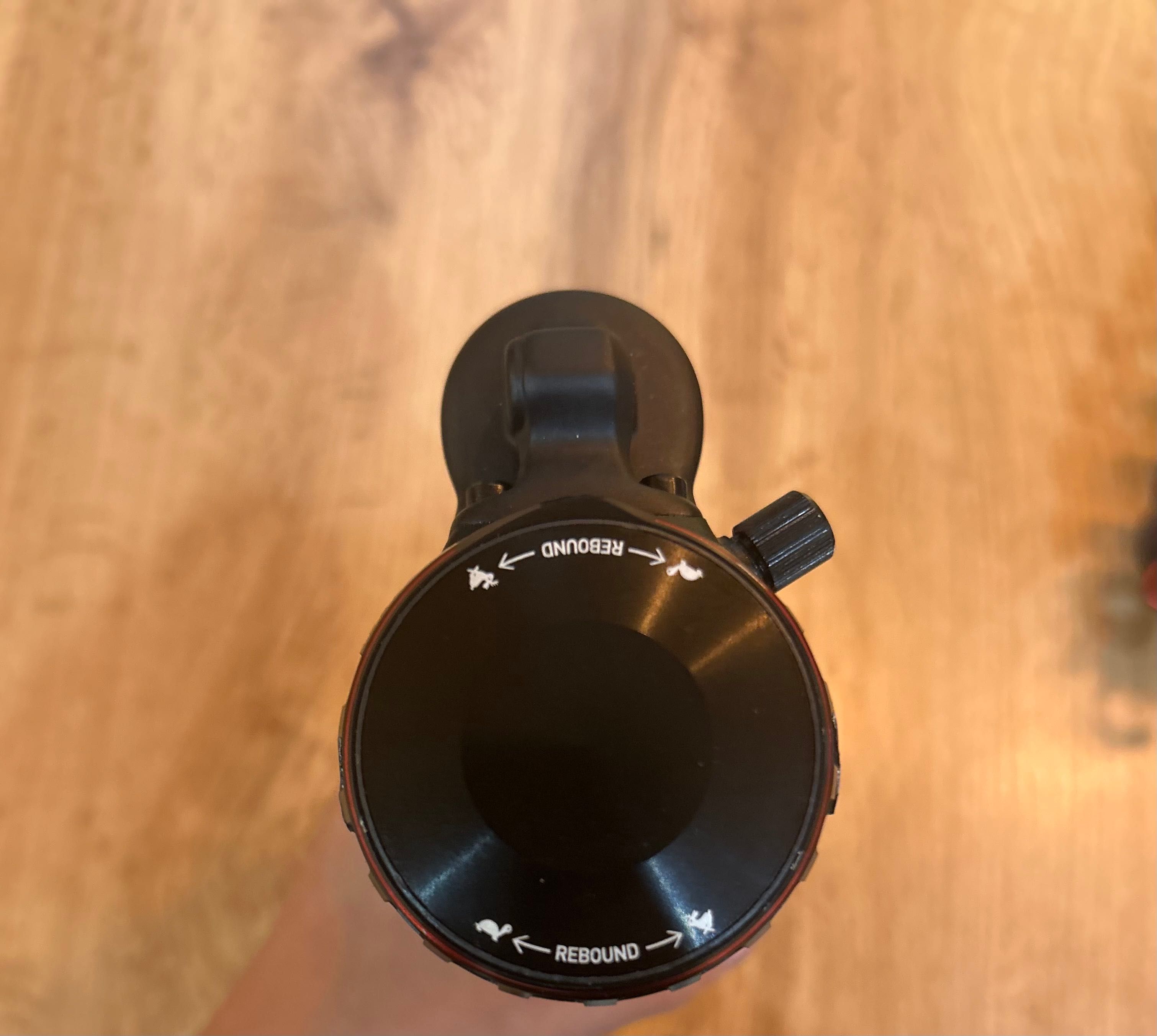 Продавам  амортисьор rockshox super deluxe select r със размери 205-65