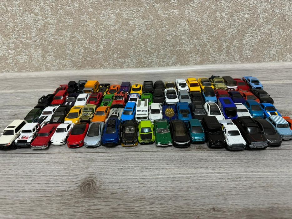 Машинки hotwheels, matchbox