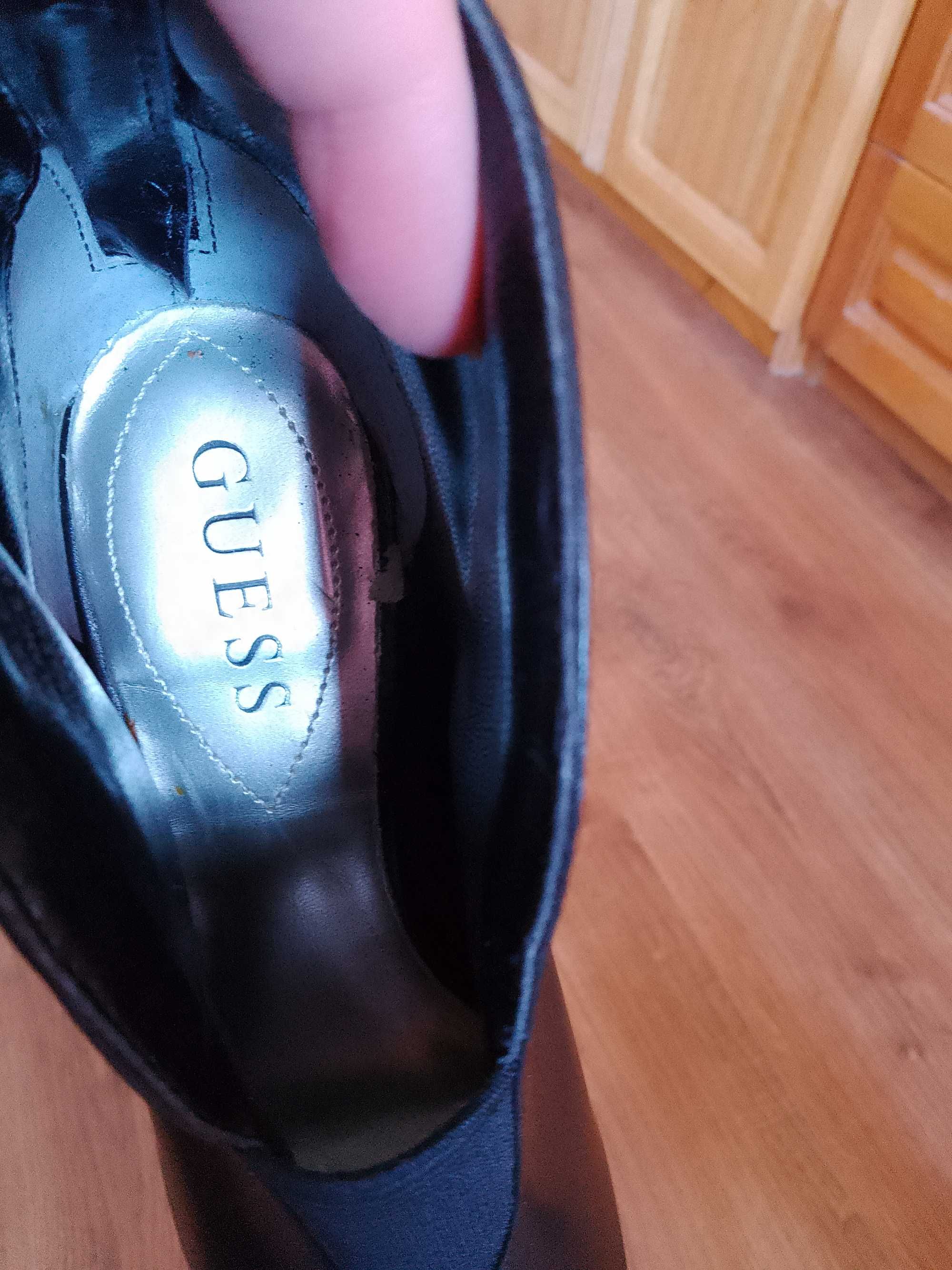 Guess оригинални чисто нови обувки, номер 37