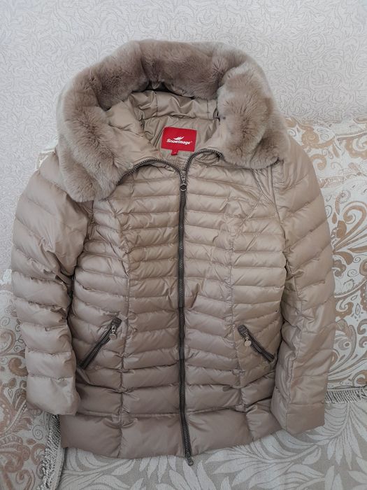 Продам женский  пуховик