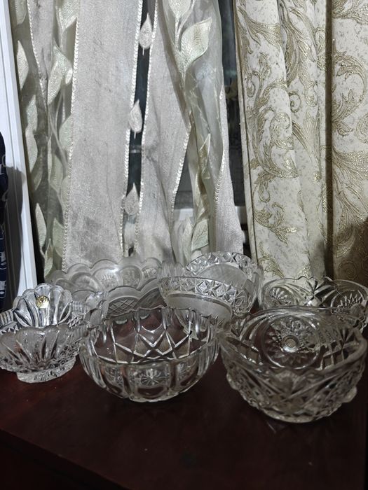 Продаю хрустальные вазы ,фужеры,рюмки