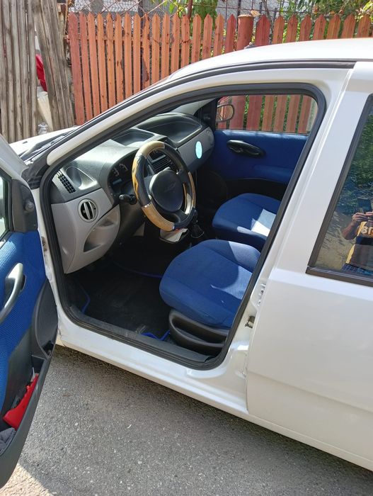 Vând Fiat Punto ,utilizat