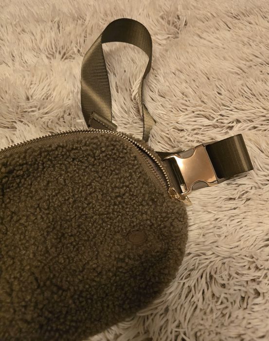 Borsetă/Gentuță cu buzunare. Kyodan Belt Bag din fleece