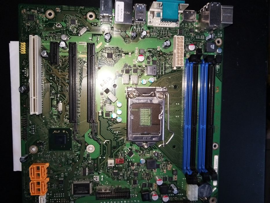Placa de bază fujitsu cu socket 1155