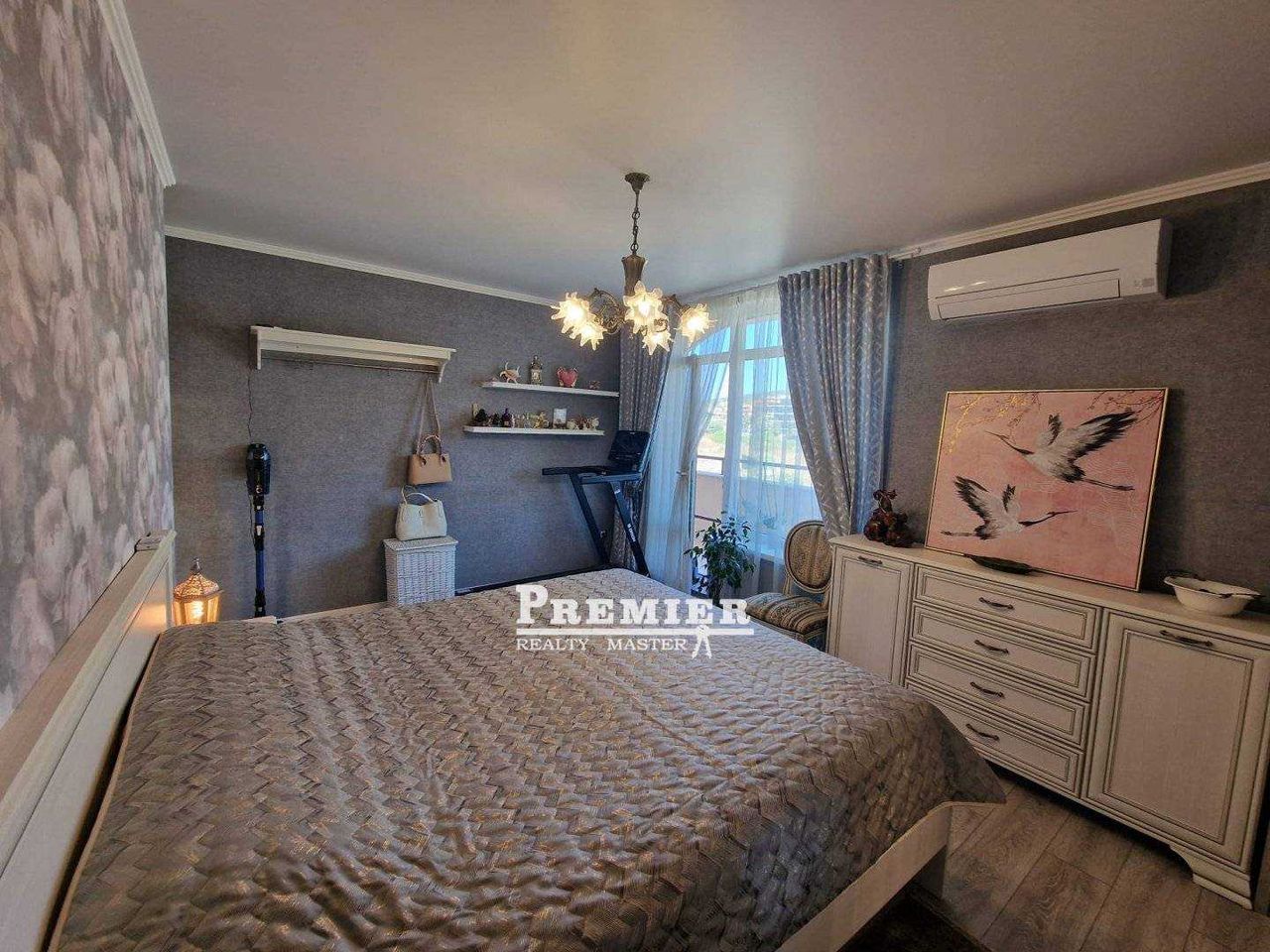 Продава се Тристаен апартамент в Свети Влас - 103 кв.м за 1942 €/кв.м - Снимка #16