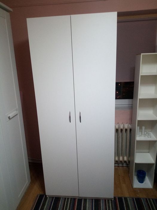 Vând dulap stare impecabila