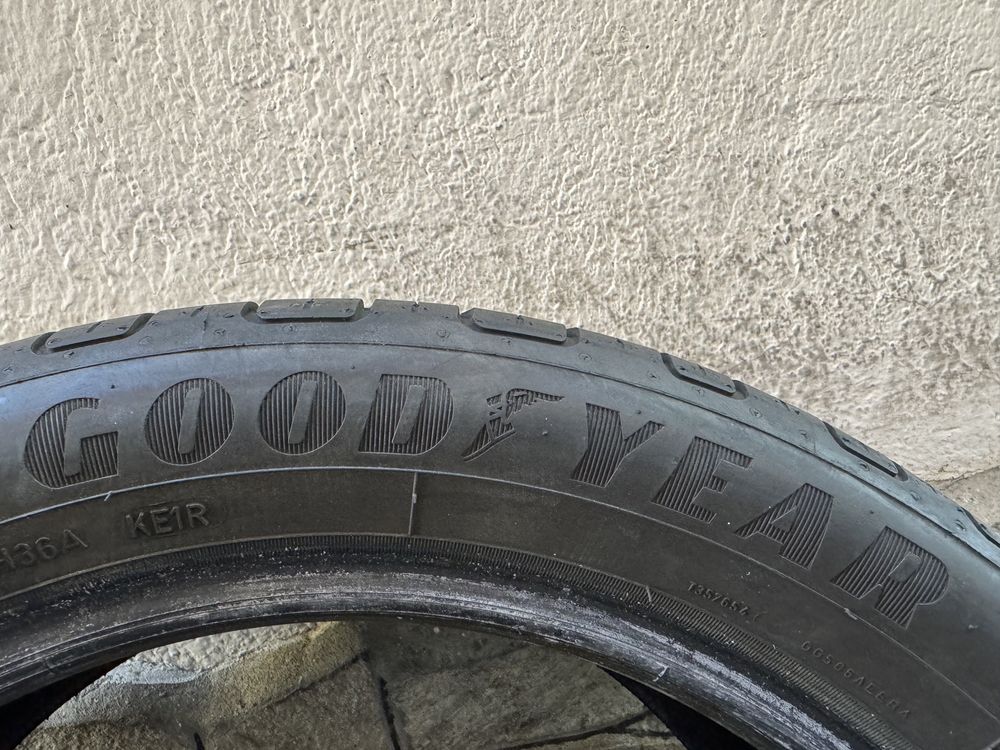Автомобилни гуми 215 50 17 Goodyear
