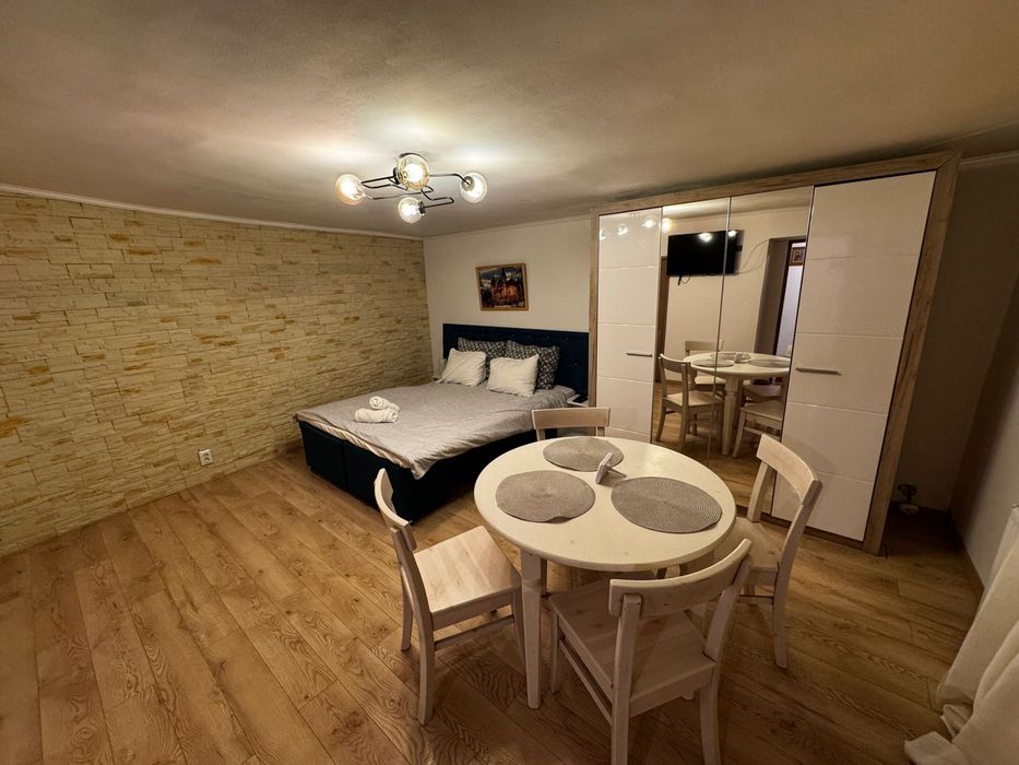 Casa Vila Apratament  1 2 3 camera camere garsoniera decembrie craciun