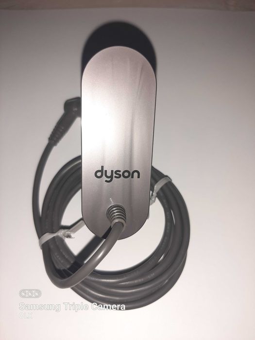 Incarcator original Dyson nou ( V10-V15 = 30.45V )