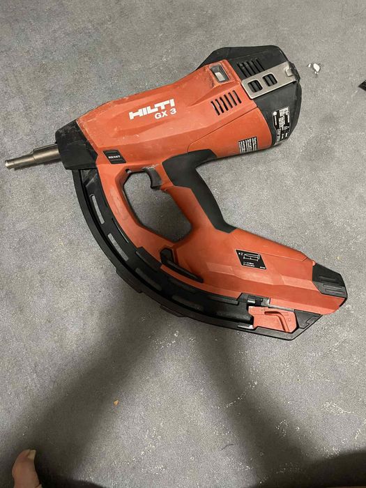 Hilti GX 3 — газов пиронопистолет (газов такер).